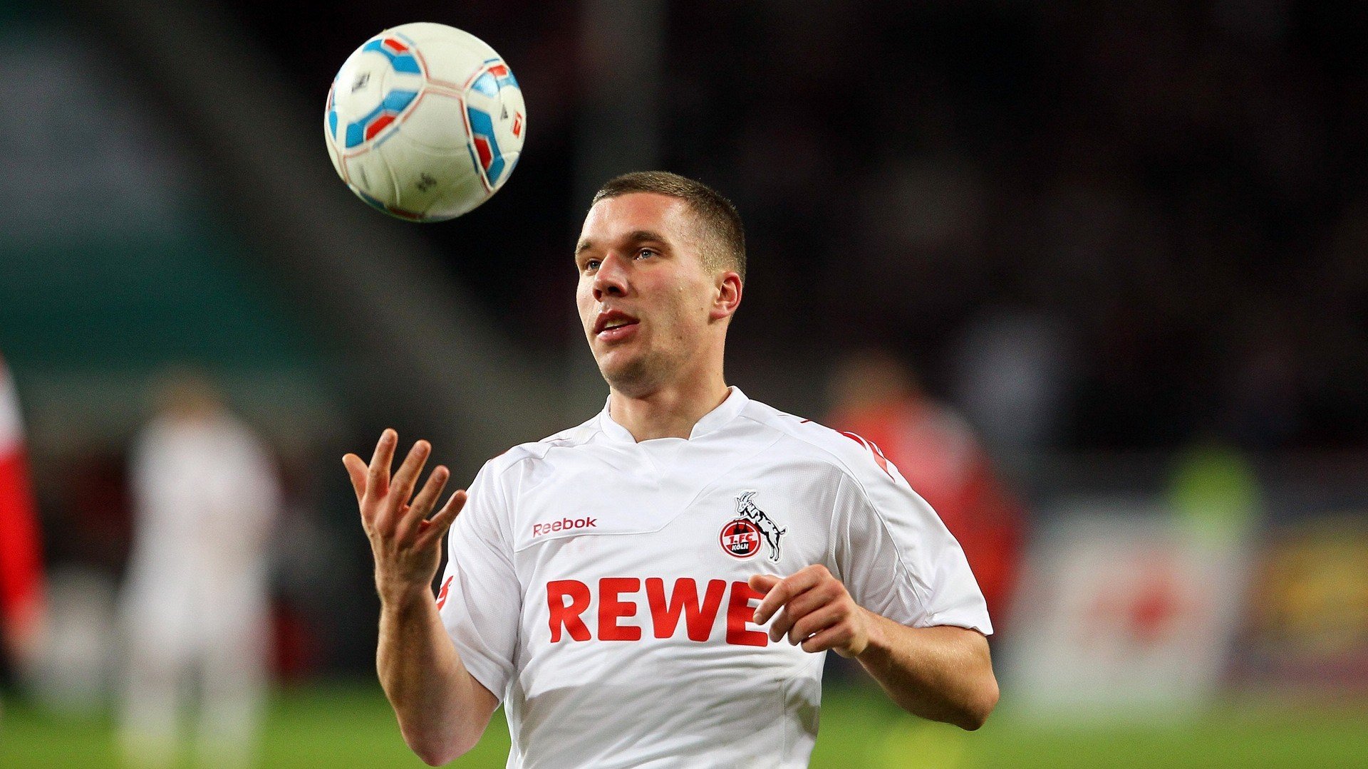 当北欧神话闯入绿茵场,NBA总决赛的意外客串与尤文的启示